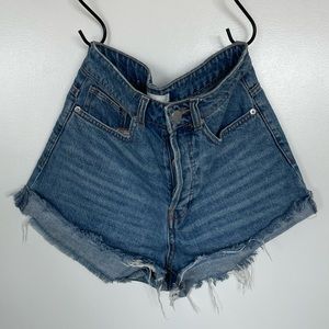 H&M mid wash cropped/cut-off clean jean shorts | size 4